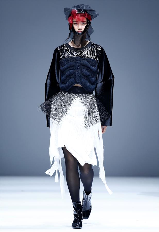 CHINA-BEIJING-GRADUATE FASHION WEEK (CN)