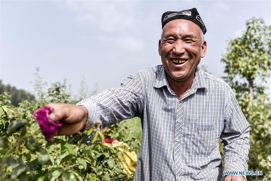 CHINA-XINJIANG-HOTAN-FARMER-INDUSTRY INCOME (CN)
