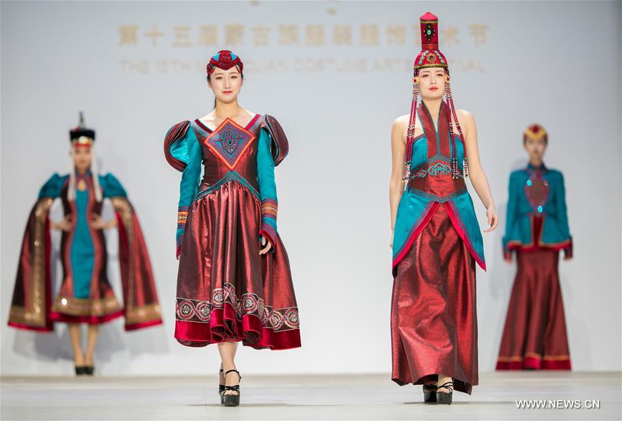 #CHINA-INNER MONGOLIA-HOHHOT-COSTUME FESTIVAL (CN)