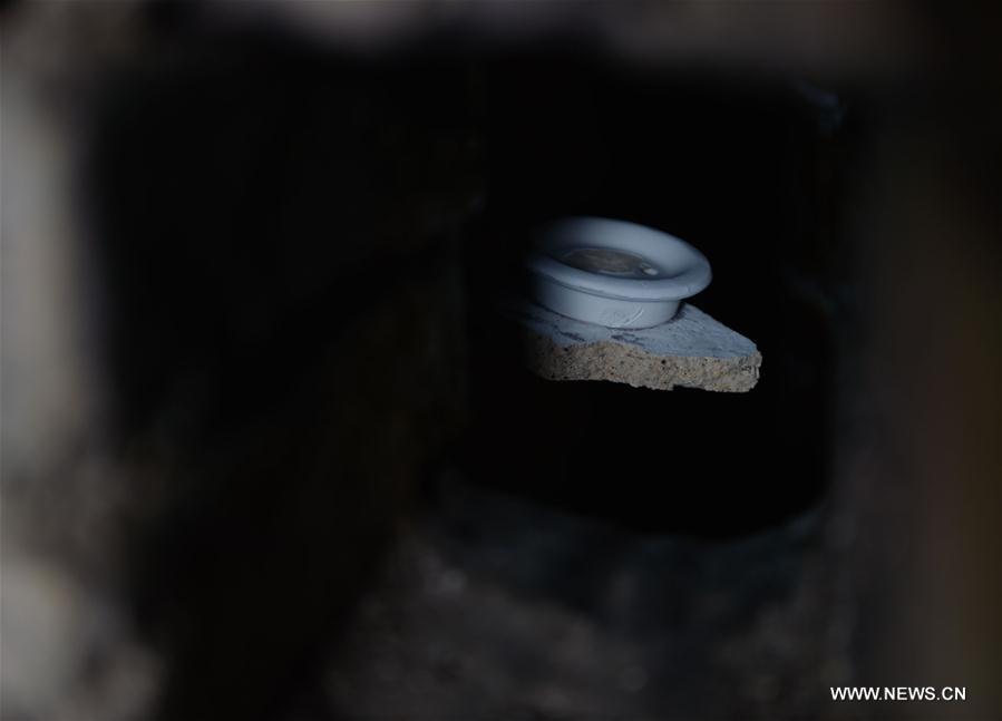 Dehua is famous for its porcelain industry, especially its delicate ceramic whiteware Dehua is famous for its porcelain industry, especially its delicate ceramic whiteware