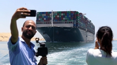 &ldquo;長賜&rdquo;號貨輪駛離蘇伊士運河