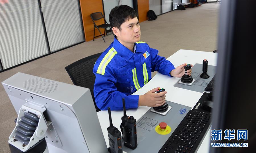 （十九大時光&middot;圖文互動）（2）歷史性成就彪炳史冊 新時代藍(lán)圖催人奮進(jìn)&mdash;&mdash;來自基層蹲點現(xiàn)場的報道