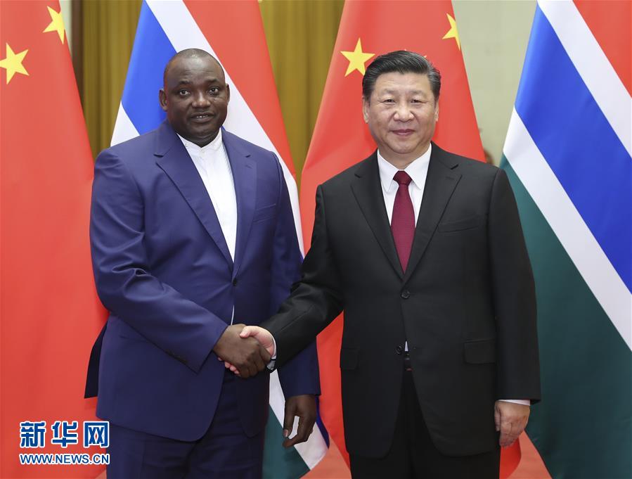 (時(shí)政)(1)習(xí)近平同岡比亞總統(tǒng)巴羅舉行會談
