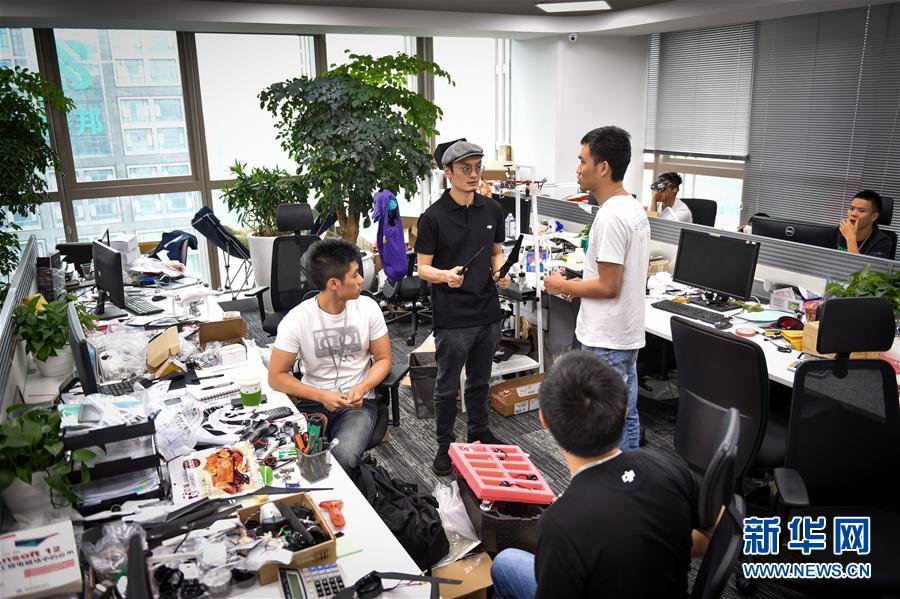 (新華全媒頭條·壯闊東方潮 奮進新時代——慶祝改革開放40年·圖文互動)(7)從追趕時代到引領時代——從深圳發展奇跡看中國改革開放40年