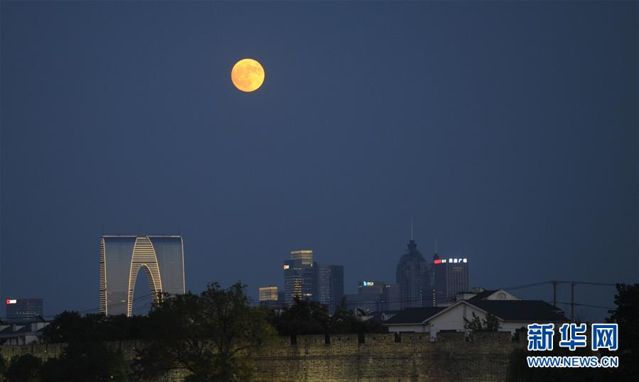 （新華全媒頭條&middot;我們的節日&middot;中秋&middot;圖文互動）（1）明月寄相思 家國總關情&mdash;&mdash;詩詞引出的中秋故事