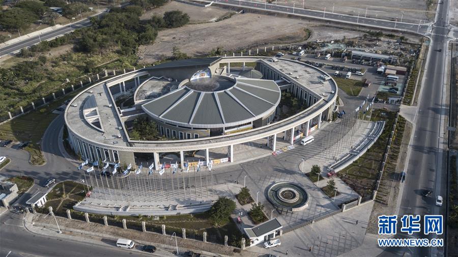 （新華全媒頭條&middot;圖文互動(dòng)）（3）特稿：深化周邊友好　共促亞太繁榮&mdash;&mdash;寫在習(xí)近平主席出席亞太經(jīng)合組織第二十六次領(lǐng)導(dǎo)人非正式會(huì)議，對(duì)巴布亞新幾內(nèi)亞、文萊和菲律賓進(jìn)行國(guó)事訪問(wèn)并在巴新同建交太平洋島國(guó)領(lǐng)導(dǎo)人會(huì)晤之際