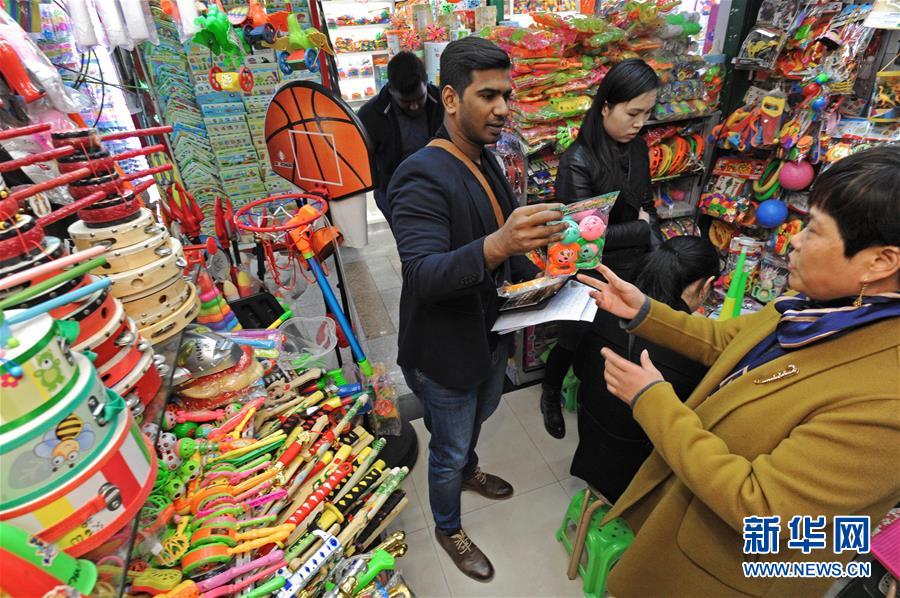 (在習(xí)近平新時(shí)代中國(guó)特色社會(huì)主義思想指引下·慶祝改革開(kāi)放40周年·協(xié)調(diào)發(fā)展)(新華全媒頭條·圖文互動(dòng))(2)協(xié)調(diào)發(fā)展:奏響全面建成小康社會(huì)交響曲