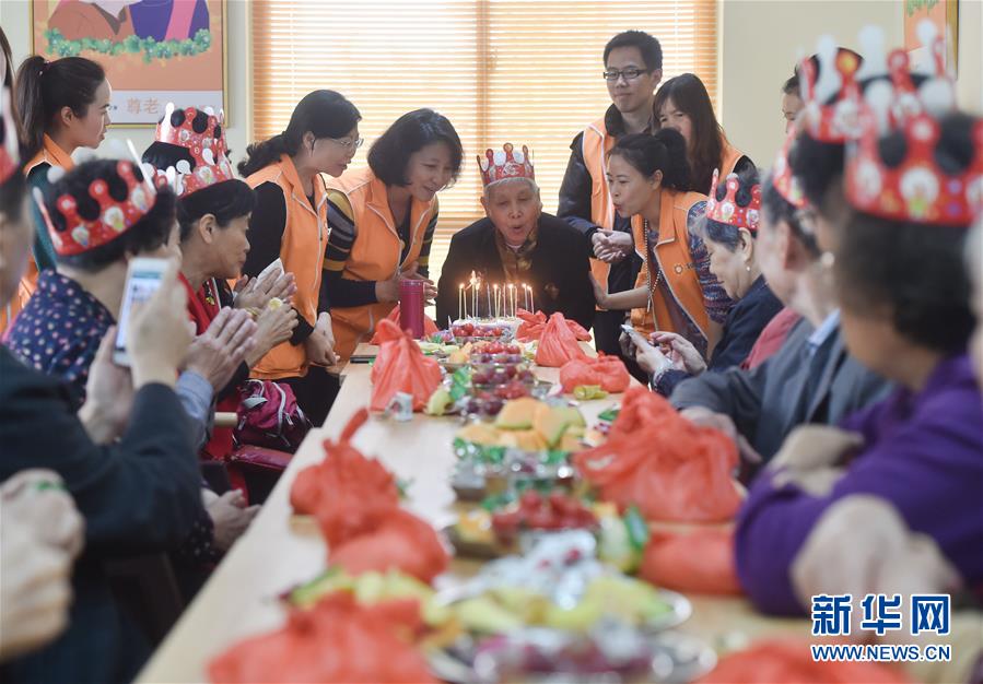 （奮進新時代&middot;迎接兩會）（7）共享發展&mdash;&mdash;向共同富裕方向穩步前進