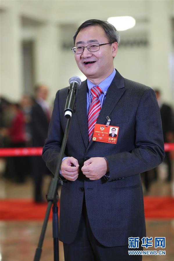 （兩會&middot;政協(xié)開幕）（9）全國政協(xié)委員接受采訪