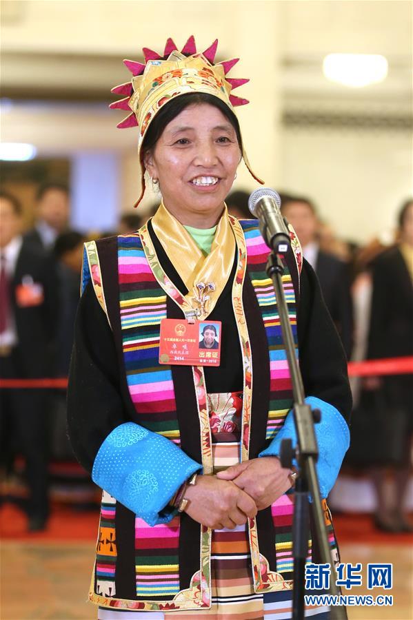 （兩會(huì)&middot;XHDW）（5）全國(guó)人大代表接受采訪(fǎng)