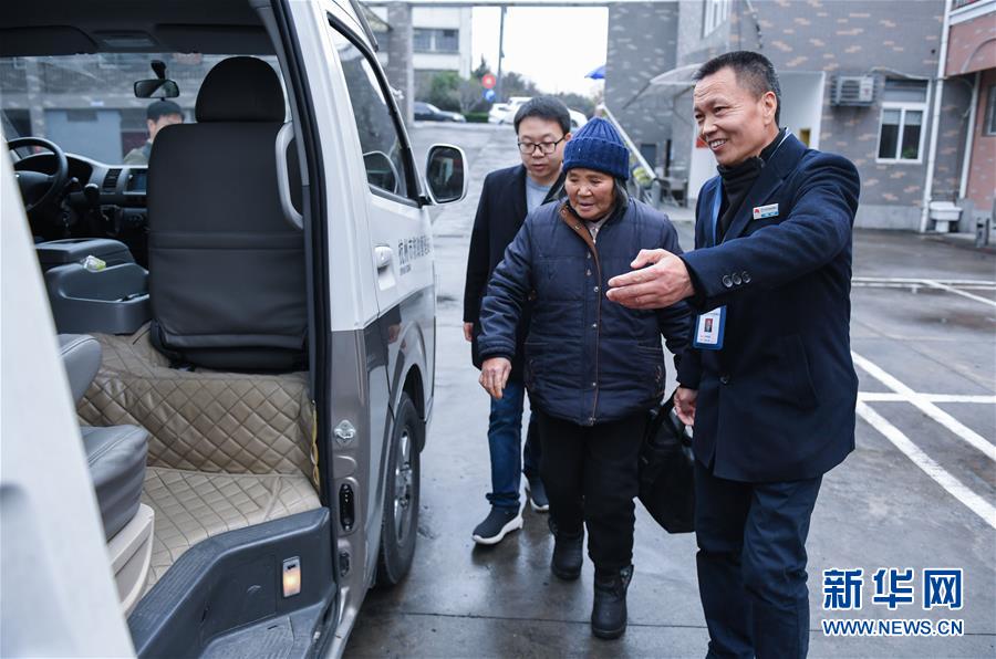 (圖文互動)(9)平靜而充滿力量——“中國網事·感動2018”年度網絡人物群像