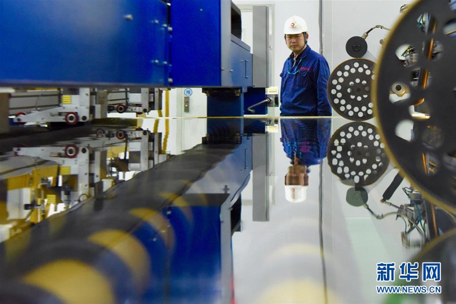 （在習(xí)近平新時代中國特色社會主義思想指引下&middot;將改革開放進行到底&middot;強國之基）（新華全媒頭條&middot;圖文互動）（3）奮斗不停步 改革再出發(fā)&mdash;&mdash;&ldquo;四個自信&rdquo;筑牢強國之基