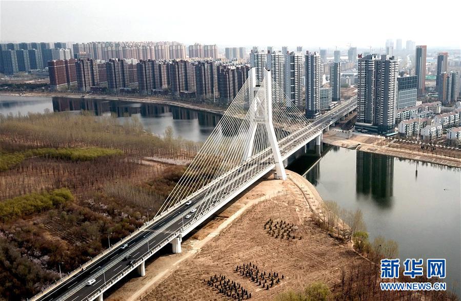 (在習近平新時代中國特色社會主義思想指引下——新時代新作為新篇章·圖文互動)(3)梗阻的“血脈”通了 彼此的心拉近了——京津冀“斷頭路”打通記