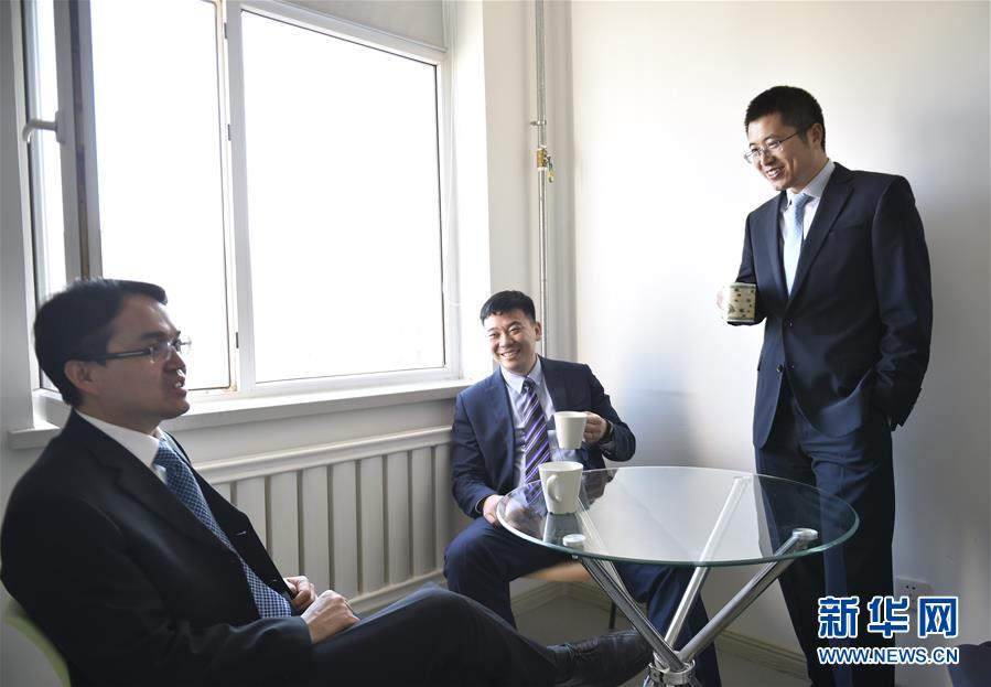 （愛國情 奮斗者&middot;圖文互動(dòng)）（2）擁抱&ldquo;中國機(jī)遇&rdquo; 實(shí)現(xiàn)人生價(jià)值&mdash;&mdash;三博士歸國創(chuàng)業(yè)記