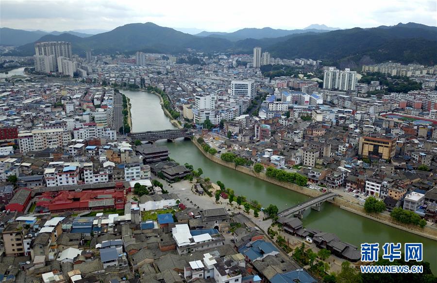 （新華全媒頭條&middot;不忘初心、牢記使命&mdash;&mdash;記者再走長征路&middot;圖文互動）（3）風展紅旗如畫&mdash;&mdash;來自長征出發地長汀、寧化的紅色信仰報告 