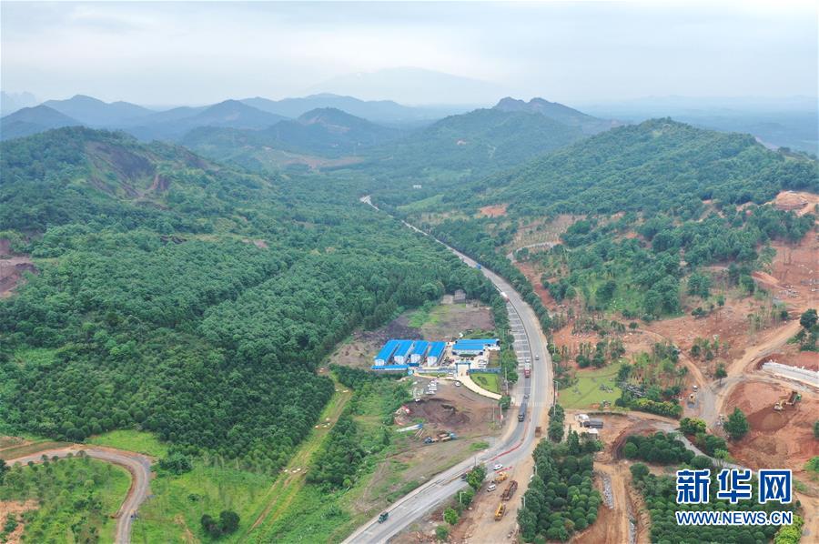 (壯麗70年·奮斗新時(shí)代——記者再走長征路·圖文互動(dòng))(2)最后的湘江搶渡:用生命向信仰交出答卷