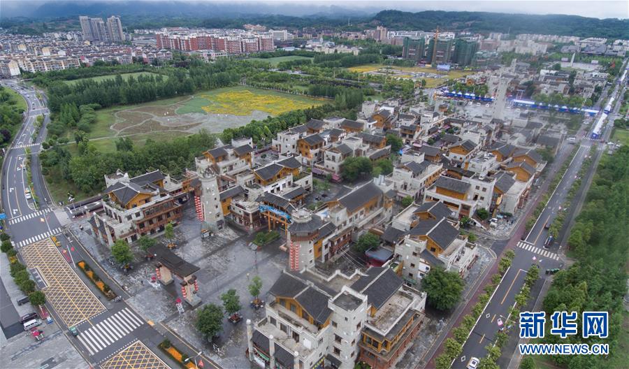 （新華全媒頭條&middot;圖文互動）（12）讓各民族手足相親守望相助&mdash;&mdash;以習近平同志為核心的黨中央關心少數民族和民族工作紀實