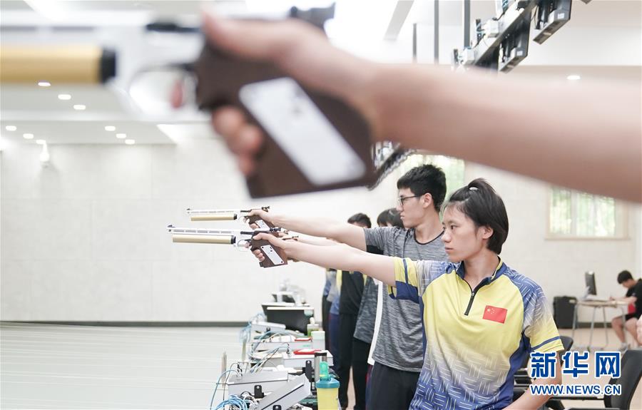 （軍運會&middot;圖文互動）（1）斗志昂揚創(chuàng)佳績 壯懷激烈展雄風(fēng)&mdash;&mdash;八一空軍五項隊成長記（配本社同題文字稿）