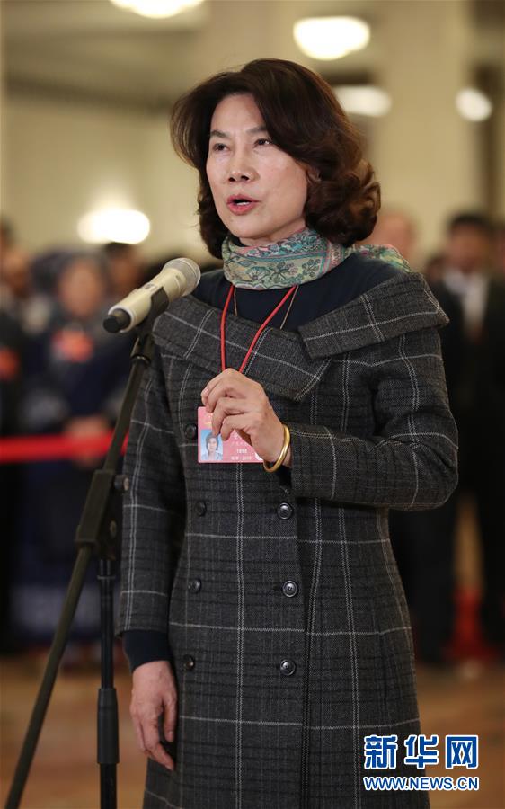 （兩會&middot;面對面）（8）全國人大代表接受采訪