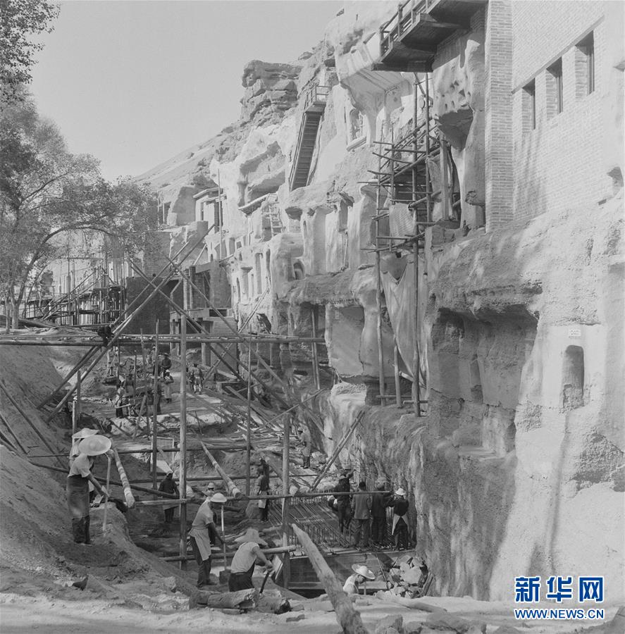 （時代先鋒&middot;圖文互動）（4）此生不悔入沙海 勇擔重任始見金&mdash;&mdash;敦煌研究院文物保護利用群體群像