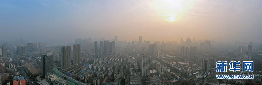 (新華全媒頭條)(1)非常“10+1”——武漢春節假期延長第一天掃描