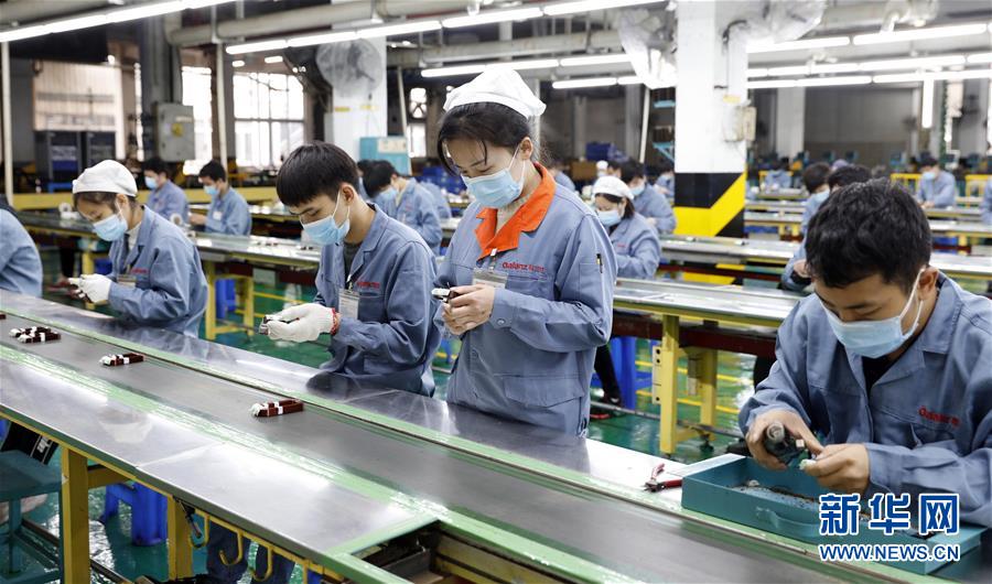 （來自經(jīng)濟(jì)前沿的故事&middot;企業(yè)復(fù)工復(fù)產(chǎn)&middot;圖文互動）（1）&ldquo;這次復(fù)工終生難忘&rdquo;&mdash;&mdash;廣東格蘭仕安全員復(fù)工記 