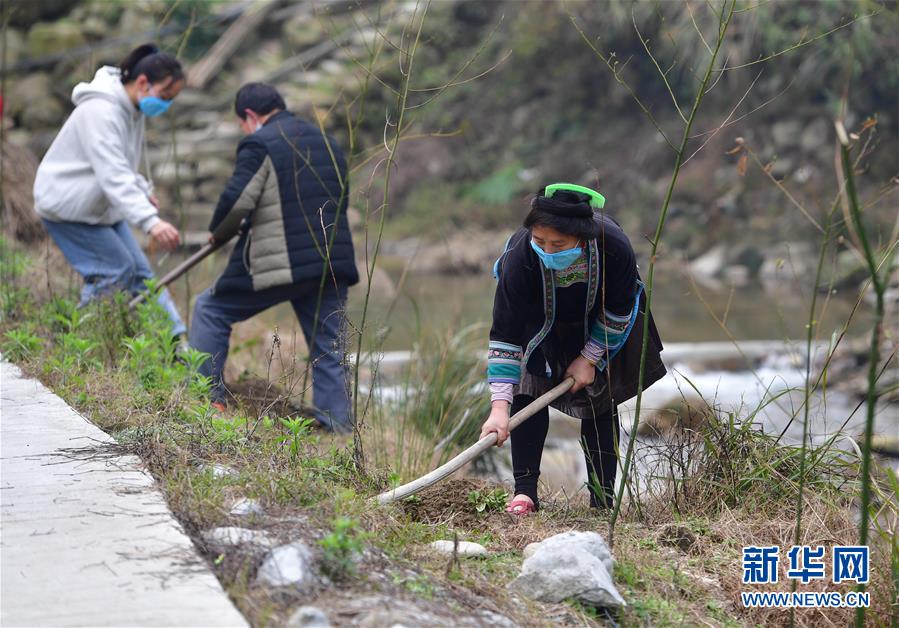（社會）（1）苗山脫貧影像志&mdash;&mdash;春天里，她們種下新希望