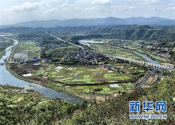 （新華網&middot;圖文互動）（3）記者手記：&ldquo;深閨之美&rdquo;孕育深情之歌