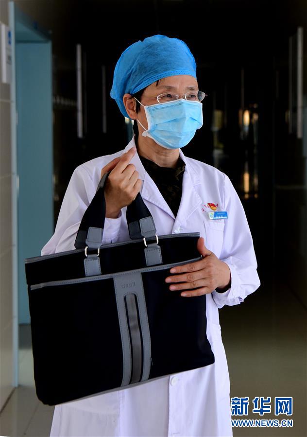 （圖文互動）（1）會說話的戰&ldquo;疫&rdquo;包&mdash;&mdash;縣醫院女院長白金娥抗疫故事