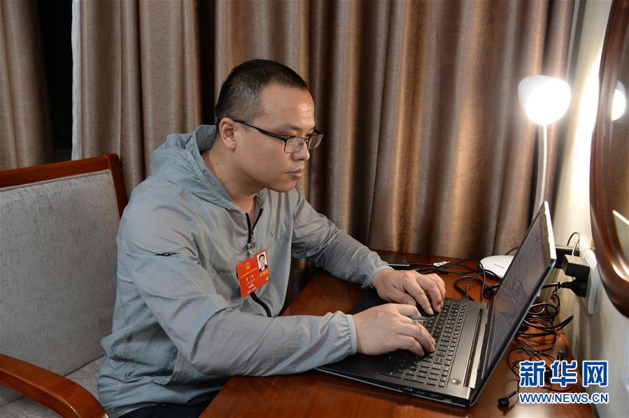 (新華全媒頭條·兩會特別報道·圖文互動)(4)守住底線 穩中求進——從全國兩會看“六穩”“六保”如何發力