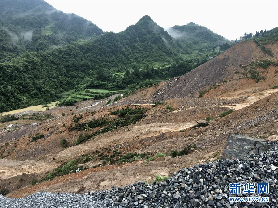 (防汛抗洪·圖文互動)(4)一場“山崩”是如何被預(yù)知的?