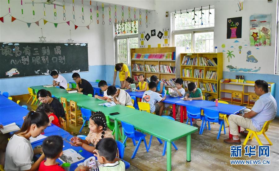 (特別的暑期生活·圖文互動)(3)文體活動豐富河南農村孩子暑期生活