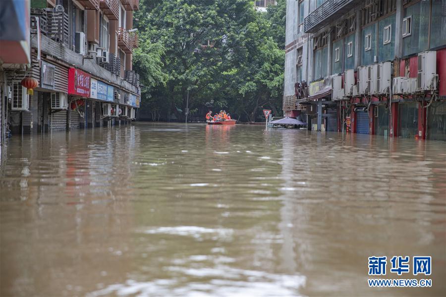 （防汛抗洪&middot;圖文互動）（5）筑起防大汛的堅強防線&mdash;&mdash;重慶防御長江、嘉陵江過境洪峰現場記錄