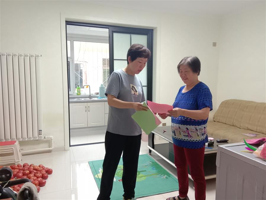 （在習近平新時代中國特色社會主義思想指引下&mdash;&mdash;新時代新作為新篇章&middot;習近平總書記關切事&middot;圖文互動）（3）讓&ldquo;舌尖上的節約&rdquo;成為習慣&mdash;&mdash;全社會營造浪費可恥、節約為榮的氛圍掃描