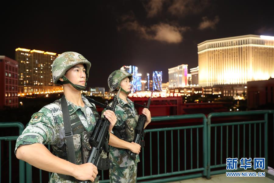 （在習(xí)近平強(qiáng)軍思想指引下&middot;我們?cè)趹?zhàn)位報(bào)告&middot;圖文互動(dòng)）（1）駐澳門(mén)部隊(duì)：濠江之畔，最可愛(ài)的人