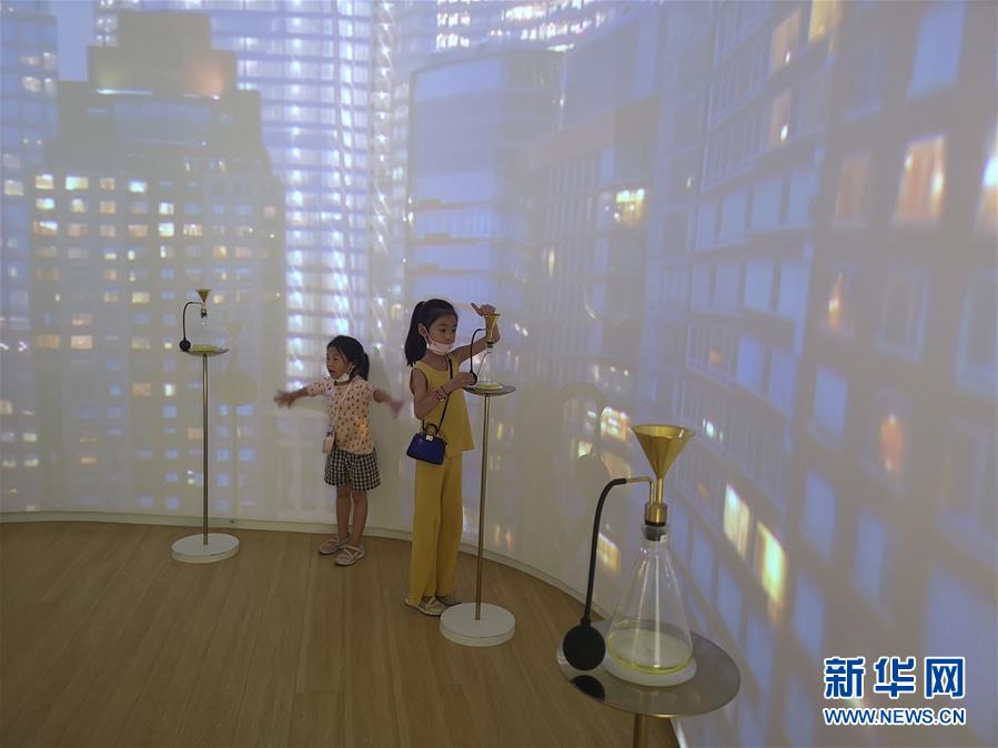 （在習近平新時代中國特色社會主義思想指引下&mdash;&mdash;新時代新作為新篇章&middot;習近平總書記關切事&middot;圖文互動）（5）消費回暖市聲新&mdash;&mdash;內需動力不斷釋放的市場觀察