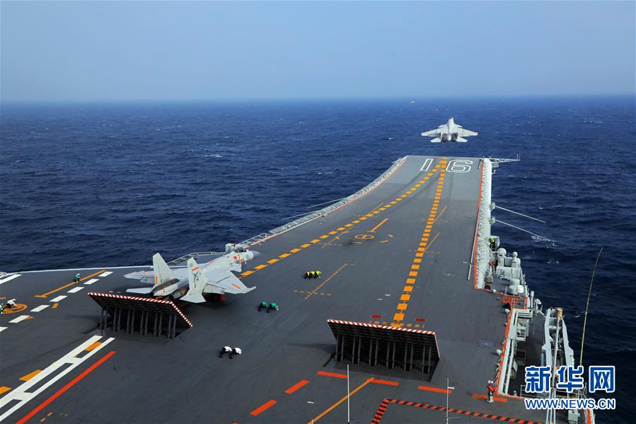 （在習近平強軍思想指引下&middot;我們在戰位報告&middot;圖文互動）（3）奮飛在新時代的海天&mdash;&mdash;海軍某艦載航空兵部隊備戰打仗記事