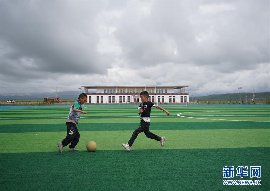 （新華全媒頭條&middot;走向我們的小康生活&middot;決戰(zhàn)決勝脫貧攻堅(jiān)&middot;圖文互動(dòng)）（10）高原上綻放的光芒&mdash;&mdash;來自青海攻克深度貧困堡壘的故事