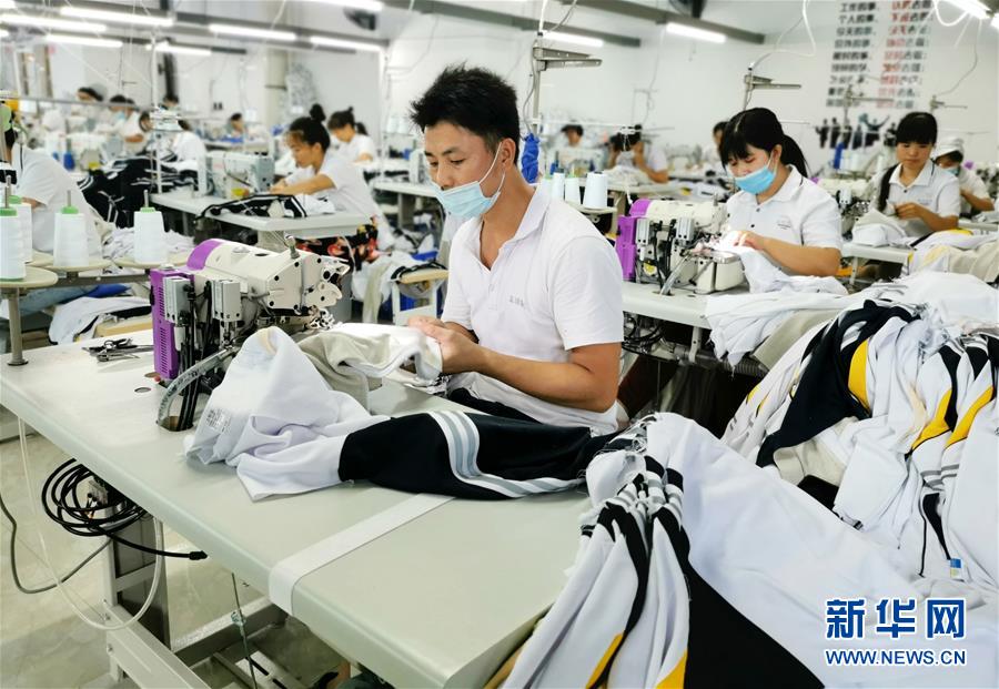 （決戰(zhàn)決勝脫貧攻堅&middot;圖文互動）（6）同飲一江水 攜手&ldquo;斬窮根&rdquo;&mdash;&mdash;深圳對口廣西河池、百色扶貧協作見聞