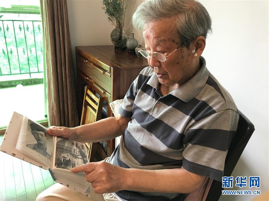 （紀念抗美援朝70周年&middot;圖文互動）戰(zhàn)地金達萊，花兒為誰開？&mdash;&mdash;記志愿軍老戰(zhàn)士文工隊員任紅舉