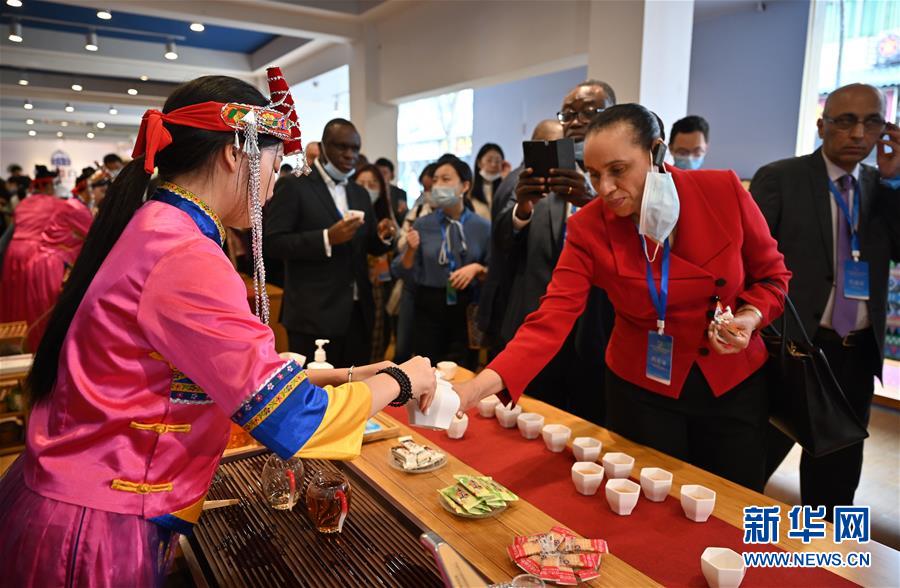 （圖文互動）（1）&ldquo;中國減貧成就具有重大的世界意義&rdquo;&mdash;&mdash;&ldquo;擺脫貧困與政黨的責任&rdquo;國際理論研討會綜述