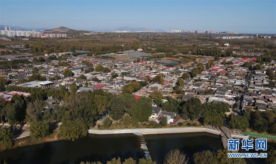 （全面建成小康社會&ldquo;百城千縣萬村調研行&rdquo;&middot;圖文互動）（1）北戴河村：藝術院落&ldquo;點亮&rdquo;鄉村致富路