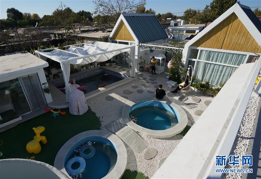 （全面建成小康社會&ldquo;百城千縣萬村調研行&rdquo;&middot;圖文互動）（2）北戴河村：藝術院落&ldquo;點亮&rdquo;鄉村致富路