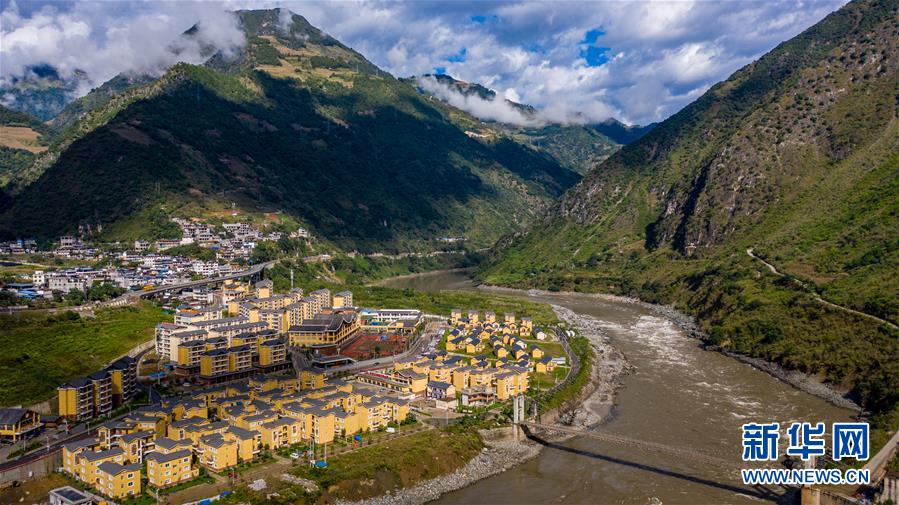 （決戰(zhàn)決勝脫貧攻堅(jiān)&middot;圖文互動）（4）搬遷點(diǎn)的快樂事&mdash;&mdash;云南努力讓搬遷群眾安居樂業(yè)