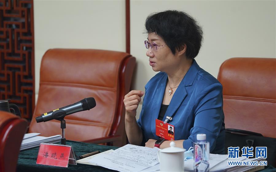 （兩會&middot;熱點(diǎn)畫報(bào)）（4）代表委員聚焦民法典草案