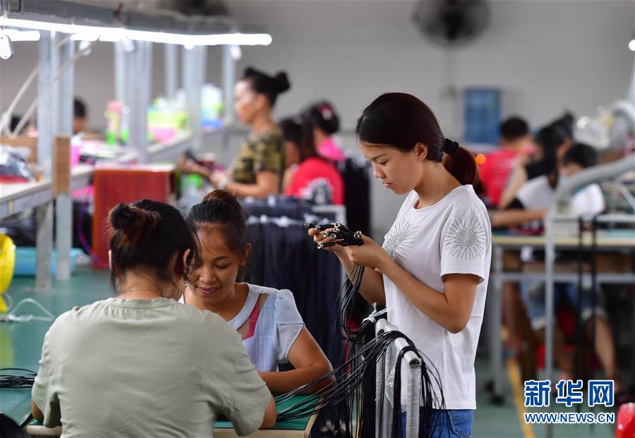 （新華全媒頭條&middot;圖文互動(dòng)）（4）中國(guó)道路越走越寬廣&mdash;&mdash;社會(huì)主義中國(guó)實(shí)踐啟示錄