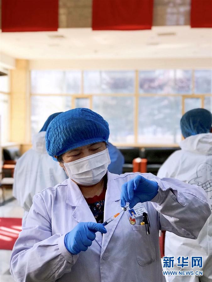 （在習近平新時代中國特色社會主義思想指引下&mdash;&mdash;新時代新作為新篇章&middot;習近平總書記關切事&middot;圖文互動）（7）口罩擋不住你的美&mdash;&mdash;戰&ldquo;疫&rdquo;一線巾幗掠影