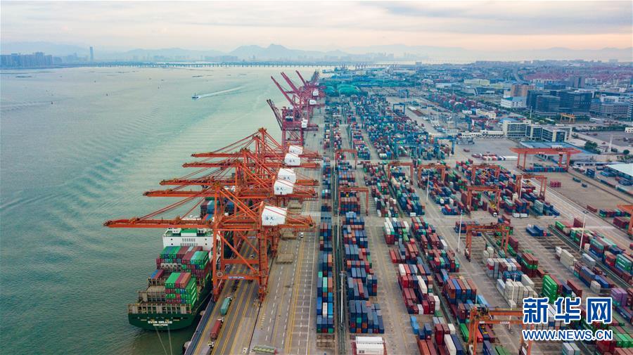 （在習近平新時代中國特色社會主義思想指引下&mdash;&mdash;新時代新作為新篇章&middot;習近平總書記關切事&middot;圖文互動）（5）我家大門常打開&mdash;&mdash;經濟特區全方位對外開放故事