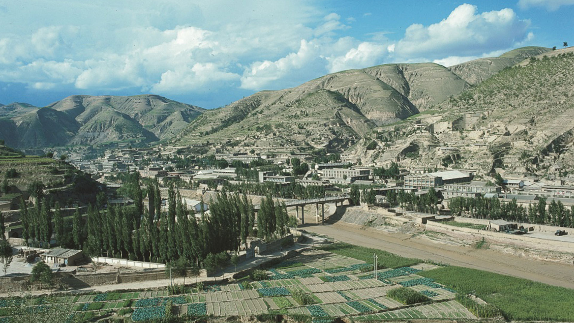 &ldquo;長(zhǎng)征&rdquo;&ldquo;萬(wàn)里長(zhǎng)征&rdquo;&ldquo;二萬(wàn)五千里長(zhǎng)征&rdquo;最早出現(xiàn)在什么時(shí)候？