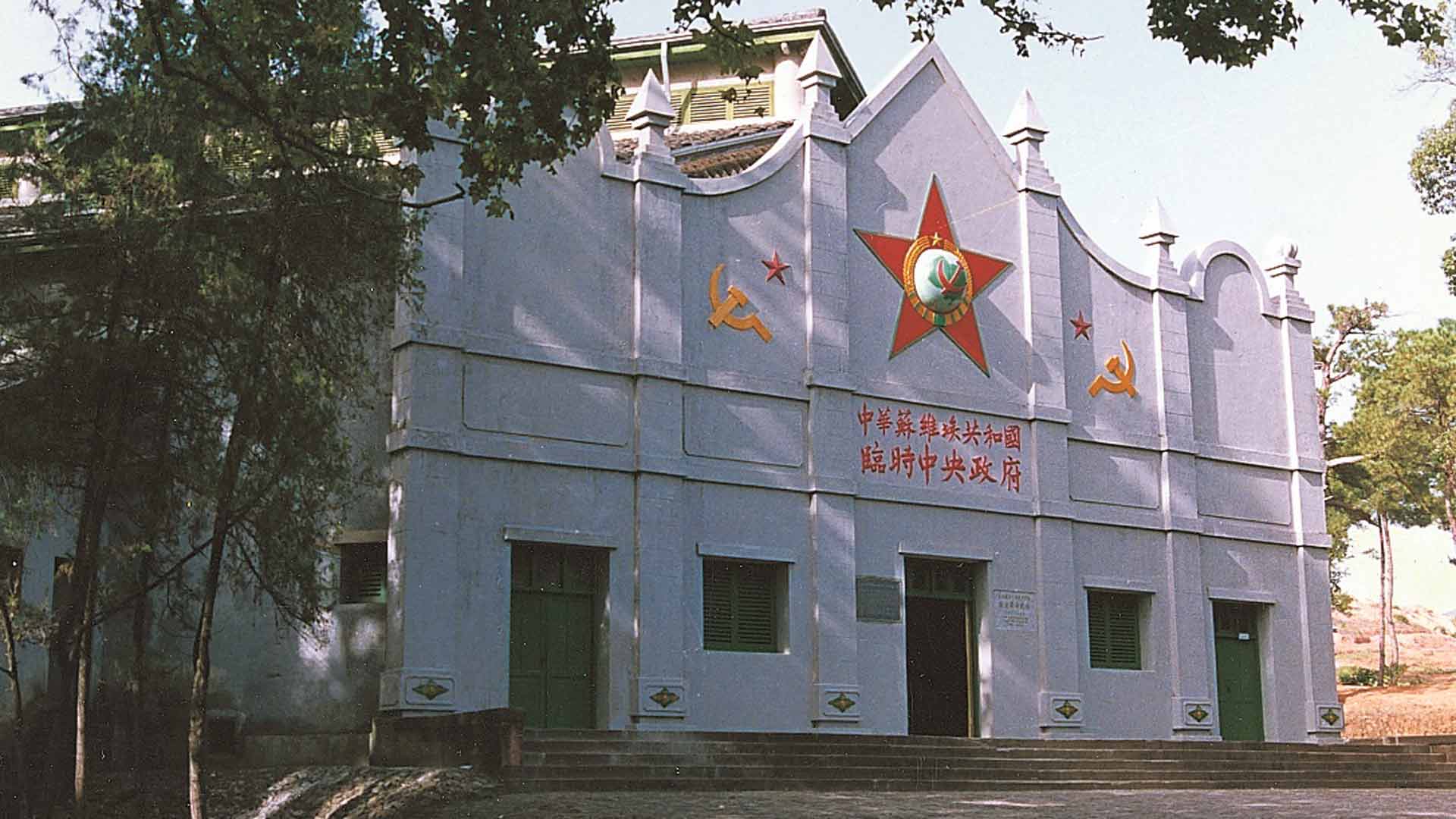 &ldquo;馬背上&rdquo;的共和國(guó)